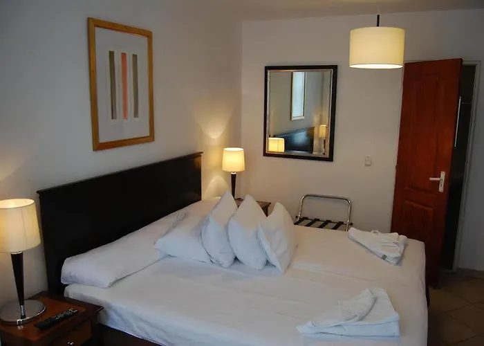 Basic Triple Room